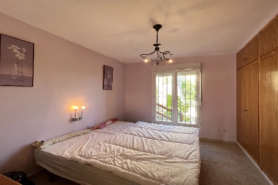 Villa in Pedreguer(Monte Solana) zu verkaufen, Wohnfläche 239 m², Baujahr 2005, + KLIMA, Klimaanlage, Grundstück 873 m², 3 Schlafzimmer, 3 Badezimmer, Pool, ref.: SB-2222-14