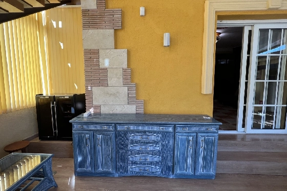 Villa in Denia zu vermieten, Wohnfläche 200 m², Zustand gepflegt, + Zentralheizung, Klimaanlage, Grundstück 900 m², 3 Schlafzimmer, 2 Badezimmer, Pool, ref.: D-0123-49