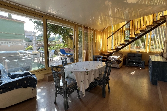 Villa in Denia zu vermieten, Wohnfläche 200 m², Zustand gepflegt, + Zentralheizung, Klimaanlage, Grundstück 900 m², 3 Schlafzimmer, 2 Badezimmer, Pool, ref.: D-0123-51