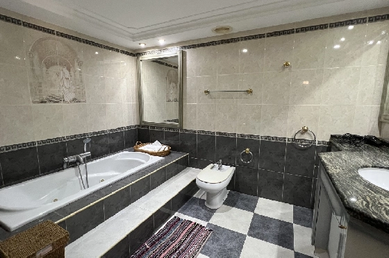 Villa in Denia zu vermieten, Wohnfläche 200 m², Zustand gepflegt, + Zentralheizung, Klimaanlage, Grundstück 900 m², 3 Schlafzimmer, 2 Badezimmer, Pool, ref.: D-0123-66