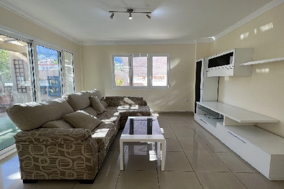 Reihenhaus in Denia zu vermieten, Wohnfläche 130 m², Zustand gepflegt, + KLIMA, Klimaanlage, Grundstück 160 m², 4 Schlafzimmer, 3 Badezimmer, Pool, ref.: D-0223-21