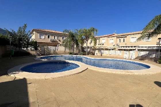 Reihenhaus in Denia zu vermieten, Wohnfläche 130 m², Zustand gepflegt, + KLIMA, Klimaanlage, Grundstück 160 m², 4 Schlafzimmer, 3 Badezimmer, Pool, ref.: D-0223-3