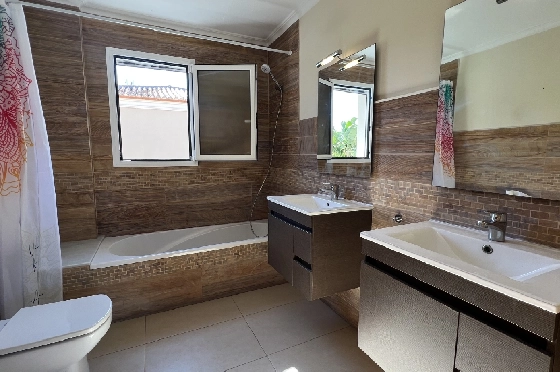 Reihenhaus in Denia zu vermieten, Wohnfläche 130 m², Zustand gepflegt, + KLIMA, Klimaanlage, Grundstück 160 m², 4 Schlafzimmer, 3 Badezimmer, Pool, ref.: D-0223-48