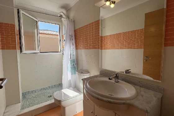 Reihenhaus in Denia zu vermieten, Wohnfläche 130 m², Zustand gepflegt, + KLIMA, Klimaanlage, Grundstück 160 m², 4 Schlafzimmer, 3 Badezimmer, Pool, ref.: D-0223-55