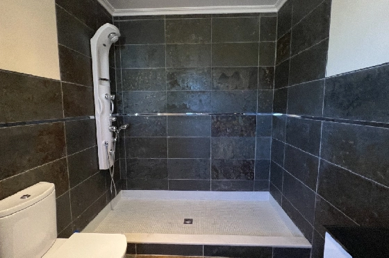 Reihenhaus in Denia zu vermieten, Wohnfläche 130 m², Zustand gepflegt, + KLIMA, Klimaanlage, Grundstück 160 m², 4 Schlafzimmer, 3 Badezimmer, Pool, ref.: D-0223-57