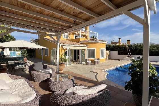 Villa in Gata de Gorgos(Monte Pedreguer) zur Ferienvermietung, Wohnfläche 180 m², Baujahr 2006, + Ofen, Klimaanlage, Grundstück 600 m², 3 Schlafzimmer, 3 Badezimmer, Pool, ref.: T-0624-32