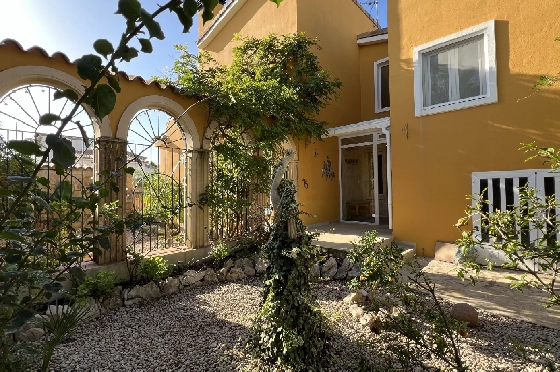Villa in Gata de Gorgos(Monte Pedreguer) zur Ferienvermietung, Wohnfläche 180 m², Baujahr 2006, + Ofen, Klimaanlage, Grundstück 600 m², 3 Schlafzimmer, 3 Badezimmer, Pool, ref.: T-0624-39