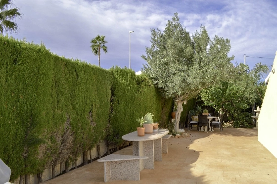 Villa in Denia zu verkaufen, Wohnfläche 121 m², Klimaanlage, Grundstück 623 m², 4 Schlafzimmer, 2 Badezimmer, Pool, ref.: CO-C25935-34