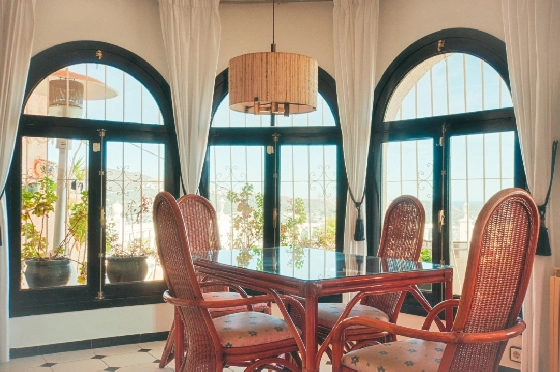 Villa in Moraira zu verkaufen, Wohnfläche 300 m², Baujahr 1984, Klimaanlage, Grundstück 1615 m², 3 Schlafzimmer, 2 Badezimmer, Pool, ref.: AM-12279DA-28