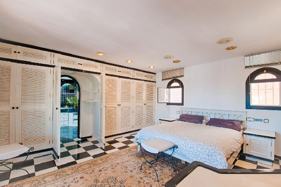 Villa in Moraira zu verkaufen, Wohnfläche 300 m², Baujahr 1984, Klimaanlage, Grundstück 1615 m², 3 Schlafzimmer, 2 Badezimmer, Pool, ref.: AM-12279DA-42