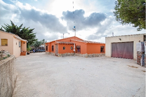 Finca in Benissa zu verkaufen, Wohnfläche 212 m², Baujahr 1978, Klimaanlage, Grundstück 2640 m², 4 Schlafzimmer, 1 Badezimmer, Pool, ref.: AM-12447DR-2