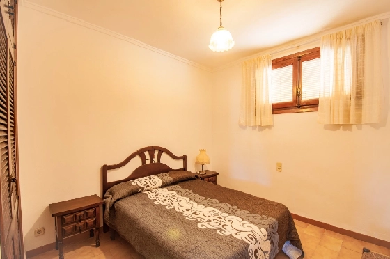 Villa in Benissa(La Fustera) zu verkaufen, Wohnfläche 312 m², Baujahr 1978, Klimaanlage, Grundstück 2669 m², 6 Schlafzimmer, 2 Badezimmer, Pool, ref.: AM-12452DA-28