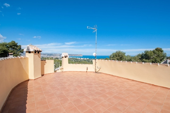 Villa in Javea zu verkaufen, Wohnfläche 318 m², Baujahr 1982, Klimaanlage, Grundstück 1377 m², 4 Schlafzimmer, 3 Badezimmer, Pool, ref.: AM-12459DA-32