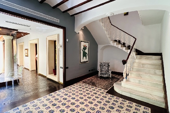 Stadthaus in Pego(Innenstadt) zu verkaufen, Wohnfläche 690 m², Baujahr 1930, Zustand gepflegt, + Zentralheizung, Klimaanlage, Grundstück 305 m², 6 Schlafzimmer, 5 Badezimmer, ref.: AS-1325-6