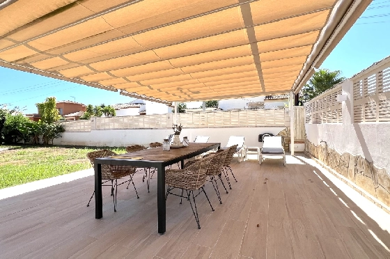 Villa in Els Poblets(Ptda. Revoltes) zu verkaufen, Wohnfläche 234 m², Baujahr 2004, Zustand gepflegt, + Zentralheizung, Klimaanlage, Grundstück 614 m², 4 Schlafzimmer, 3 Badezimmer, Pool, ref.: AS-1425-42