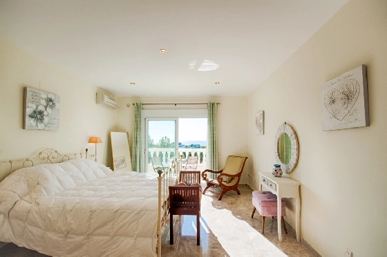 Villa in Moraira zu verkaufen, Wohnfläche 466 m², Baujahr 2005, Klimaanlage, Grundstück 2040 m², 5 Schlafzimmer, 5 Badezimmer, Pool, ref.: AM-12515DR-48