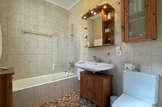 Villa in Pedreguer(Monte Solana) zu verkaufen, Wohnfläche 87 m², Baujahr 1999, Zustand gepflegt, + Ofen, Klimaanlage, Grundstück 426 m², 3 Schlafzimmer, 3 Badezimmer, Pool, ref.: AS-2425-12
