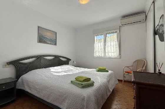 Villa in Els Poblets zur Ferienvermietung, Wohnfläche 100 m², Baujahr 1983, Zustand gepflegt, + KLIMA, Klimaanlage, Grundstück 353 m², 3 Schlafzimmer, 1 Badezimmer, Pool, ref.: T-0325-12