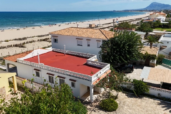 Villa in Denia zu verkaufen, Wohnfläche 220 m², Baujahr 1983, Klimaanlage, Grundstück 2233 m², 6 Schlafzimmer, 2 Badezimmer, Pool, ref.: O-V95814-1