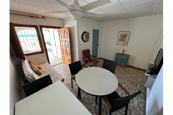 Villa in Denia zu verkaufen, Wohnfläche 220 m², Baujahr 1983, Klimaanlage, Grundstück 2233 m², 6 Schlafzimmer, 2 Badezimmer, Pool, ref.: O-V95814-23