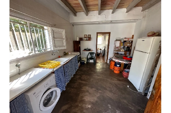 Villa in Denia zu verkaufen, Wohnfläche 220 m², Baujahr 1983, Klimaanlage, Grundstück 2233 m², 6 Schlafzimmer, 2 Badezimmer, Pool, ref.: O-V95814-38