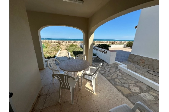 Villa in Denia zu verkaufen, Wohnfläche 220 m², Baujahr 1983, Klimaanlage, Grundstück 2233 m², 6 Schlafzimmer, 2 Badezimmer, Pool, ref.: O-V95814-6