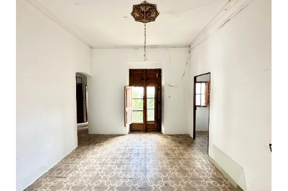 Stadthaus in Pego zu verkaufen, Wohnfläche 426 m², Baujahr 1900, Klimaanlage, Grundstück 172 m², 10 Schlafzimmer, 4 Badezimmer, Pool, ref.: O-V96014-16