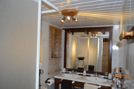 Villa in Alcalali zu verkaufen, Wohnfläche 228 m², Baujahr 1976, + Zentralheizung, Klimaanlage, Grundstück 2397 m², 4 Schlafzimmer, 3 Badezimmer, Pool, ref.: PV-141-02016P-41