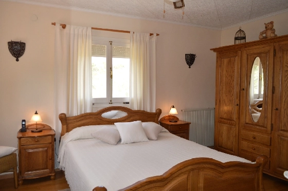 Villa in Alcalali zu verkaufen, Wohnfläche 228 m², Baujahr 1976, + Zentralheizung, Klimaanlage, Grundstück 2397 m², 4 Schlafzimmer, 3 Badezimmer, Pool, ref.: PV-141-02016P-45