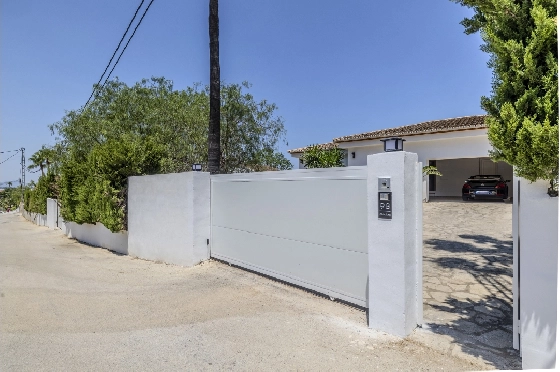 Villa in Denia zu verkaufen, Wohnfläche 324 m², Baujahr 1993, Zustand modernisiert, + Fussbodenheizung, Klimaanlage, Grundstück 1888 m², 4 Schlafzimmer, 2 Badezimmer, Pool, ref.: BC-7771-24