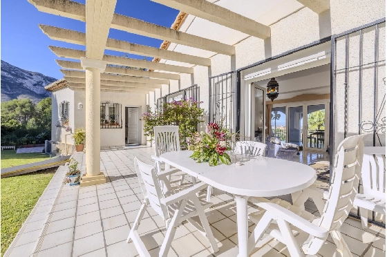 Villa in Denia zu verkaufen, Wohnfläche 267 m², Baujahr 1993, Zustand gepflegt, + Zentralheizung, Grundstück 1085 m², 4 Schlafzimmer, 3 Badezimmer, Pool, ref.: BC-7785-15