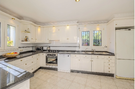 Villa in Denia zu verkaufen, Wohnfläche 267 m², Baujahr 1993, Zustand gepflegt, + Zentralheizung, Grundstück 1085 m², 4 Schlafzimmer, 3 Badezimmer, Pool, ref.: BC-7785-30