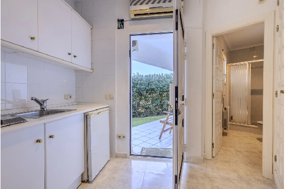 Villa in Denia zu verkaufen, Wohnfläche 267 m², Baujahr 1993, Zustand gepflegt, + Zentralheizung, Grundstück 1085 m², 4 Schlafzimmer, 3 Badezimmer, Pool, ref.: BC-7785-46