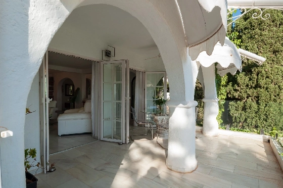 Villa in Calpe(Canuta) zu verkaufen, Wohnfläche 187 m², Klimaanlage, 4 Schlafzimmer, 3 Badezimmer, Pool, ref.: COB-3547-10535-10