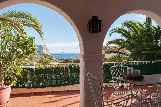 Villa in Calpe(Canuta) zu verkaufen, Wohnfläche 187 m², Klimaanlage, 4 Schlafzimmer, 3 Badezimmer, Pool, ref.: COB-3547-10535-48