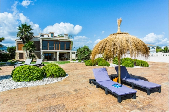 Villa in Denia zu verkaufen, Wohnfläche 266 m², Klimaanlage, Grundstück 1254 m², 5 Schlafzimmer, 3 Badezimmer, Pool, ref.: VI-CHA2550-1