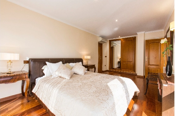 Villa in Denia zu verkaufen, Wohnfläche 266 m², Klimaanlage, Grundstück 1254 m², 5 Schlafzimmer, 3 Badezimmer, Pool, ref.: VI-CHA2550-9