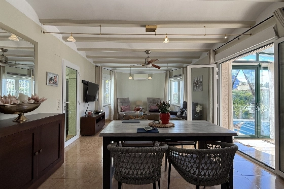 Villa in Els Poblets zu verkaufen, Wohnfläche 105 m², Baujahr 1990, + Zentralheizung, Klimaanlage, Grundstück 536 m², 2 Schlafzimmer, 2 Badezimmer, Pool, ref.: JS-0326-8