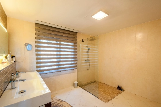 Villa in Moraira zu verkaufen, Wohnfläche 270 m², Klimaanlage, Grundstück 897 m², 3 Schlafzimmer, 3 Badezimmer, Pool, ref.: AM-12629DR-19