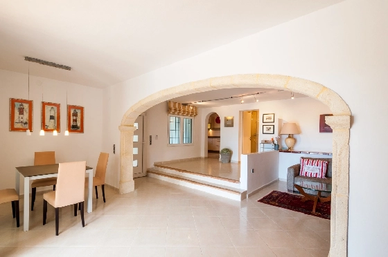 Villa in Moraira zu verkaufen, Wohnfläche 270 m², Klimaanlage, Grundstück 897 m², 3 Schlafzimmer, 3 Badezimmer, Pool, ref.: AM-12629DR-24