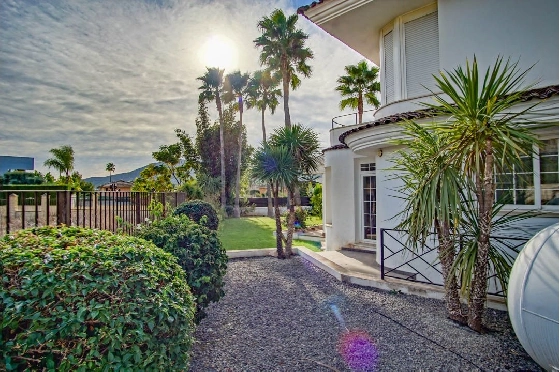 Villa in L-Alfas del Pi(Alfaz del PI Pueblo Urbanizaciones) zu verkaufen, Wohnfläche 810 m², Grundstück 1094 m², 5 Schlafzimmer, 6 Badezimmer, Pool, ref.: COB-7030ALF-10535-47