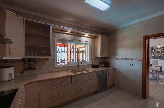 Villa in Orba(Comunidad valenciana) zu verkaufen, Wohnfläche 225 m², Klimaanlage, Grundstück 637 m², 5 Schlafzimmer, 2 Badezimmer, Pool, ref.: COB-3568-10535-21