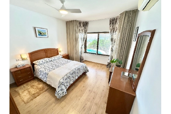 Villa in Pego zu verkaufen, Wohnfläche 320 m², Baujahr 2009, Klimaanlage, Grundstück 1166 m², 5 Schlafzimmer, 4 Badezimmer, Pool, ref.: O-V98014-23