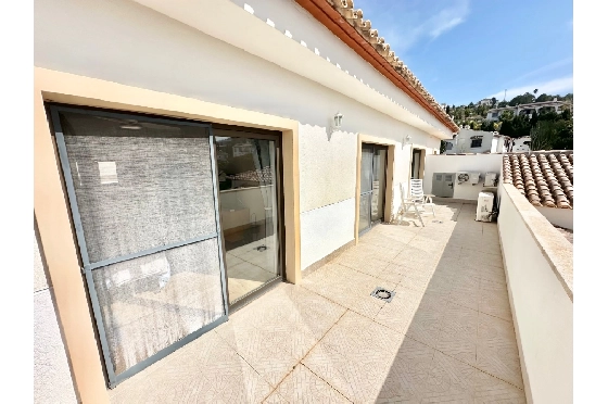 Villa in Pego zu verkaufen, Wohnfläche 320 m², Baujahr 2009, Klimaanlage, Grundstück 1166 m², 5 Schlafzimmer, 4 Badezimmer, Pool, ref.: O-V98014-37