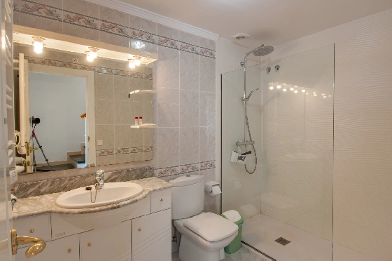 Apartment in Moraira zu verkaufen, Wohnfläche 125 m², Baujahr 1998, Klimaanlage, 2 Schlafzimmer, 1 Badezimmer, Pool, ref.: AM-12328DR-22