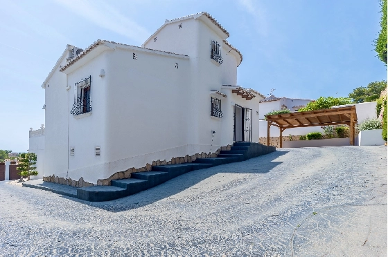 Villa in Moraira zu verkaufen, Wohnfläche 290 m², Baujahr 2003, + Ofen, Klimaanlage, Grundstück 847 m², 3 Schlafzimmer, 3 Badezimmer, Pool, ref.: AM-12692DR-37