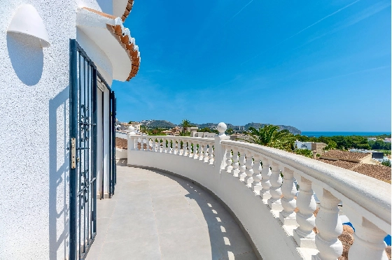 Villa in Moraira zu verkaufen, Wohnfläche 290 m², Baujahr 2003, + Ofen, Klimaanlage, Grundstück 847 m², 3 Schlafzimmer, 3 Badezimmer, Pool, ref.: AM-12692DR-49